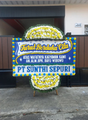 Papan Bunga Duka di Pinaesaan